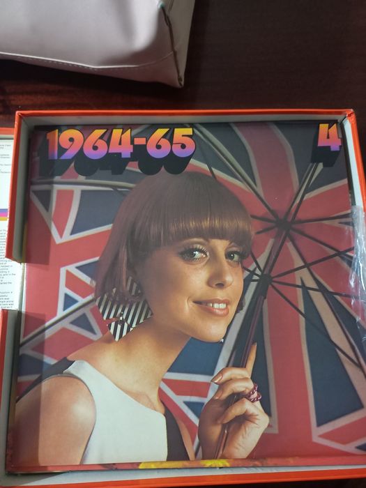 Caixa de 8 LPs da decada de 60