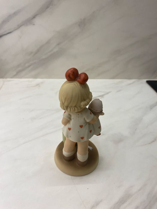 figurka ceramiczna