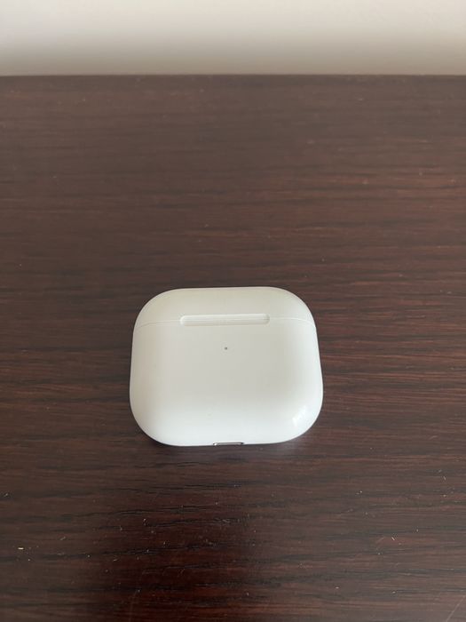 Airpods 3 ładowanie indukcyjne