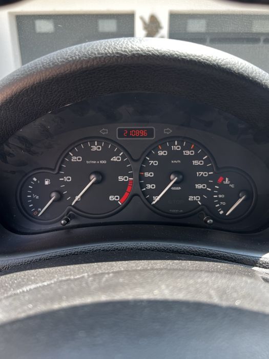 Peugeot 206 1.4 HDi 68cv Diesel – Muito Económico – 2004