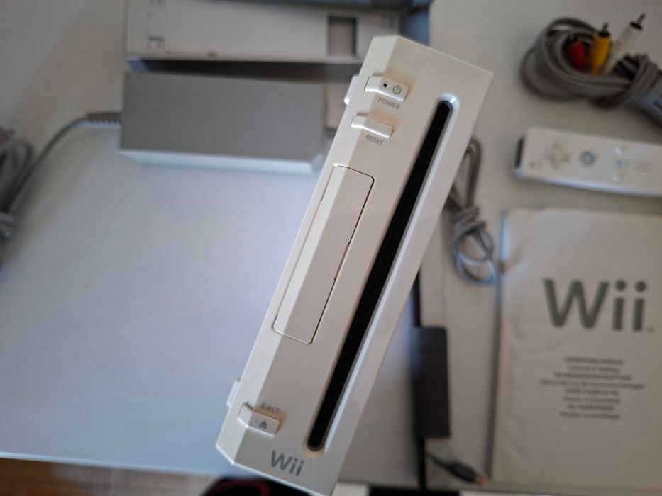 Nintendo Wii Branca 1º Modelo + Acessórios + Caixa *100% Funcional*
