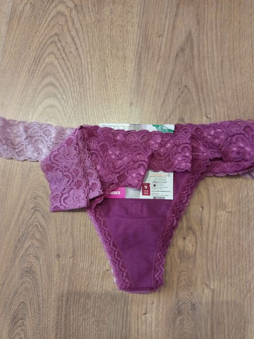 Zestaw 5szt majtek stringi Esmara rozmiar XL/2XL