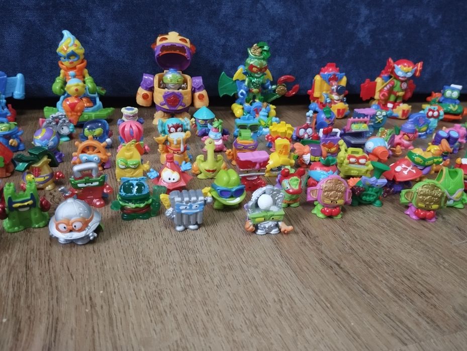 Zingsy postacie plus pojazdy