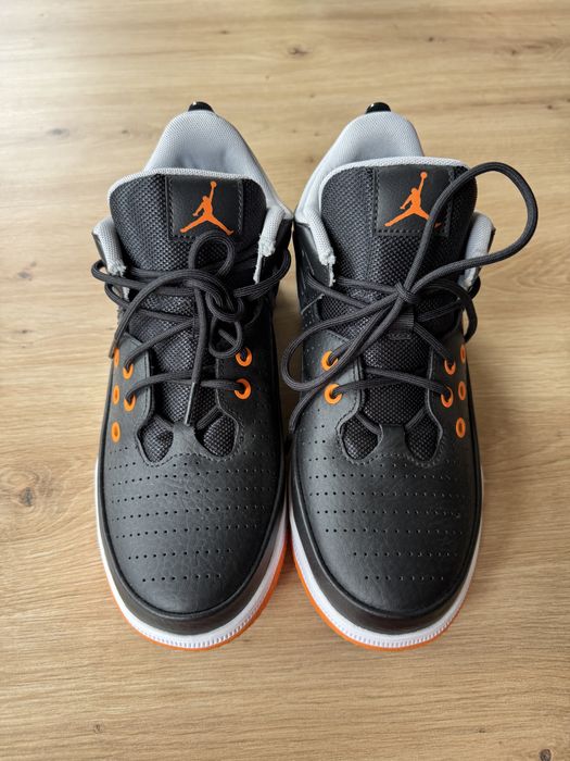 Air Jordan Max Aura 5