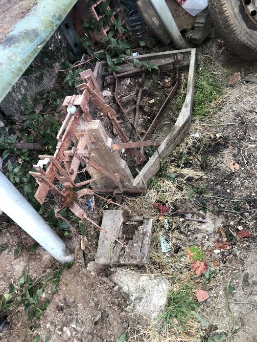 Balança Antiga (sobras dela)