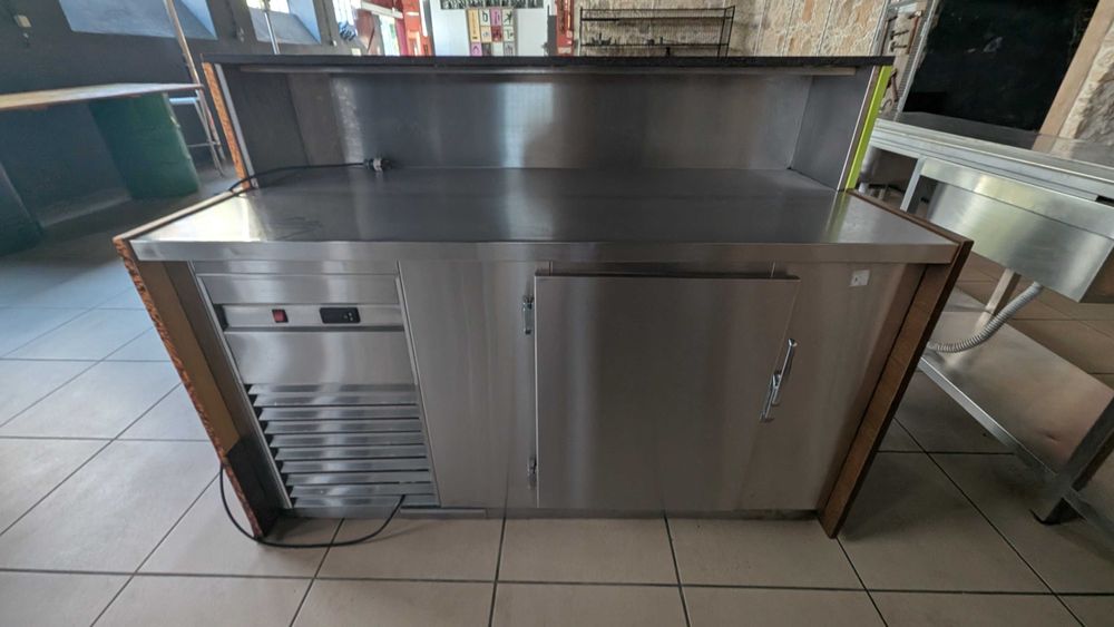 Balcão Refrigerado em Inox e com interior de Inox
