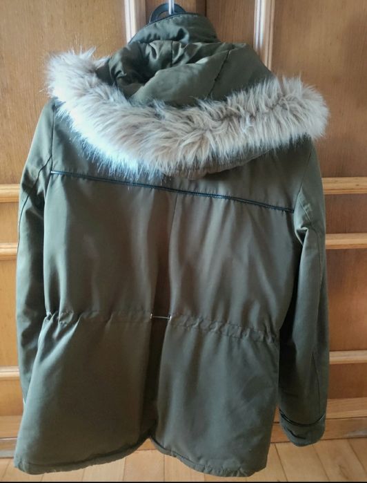 Parka Zara com pêlo