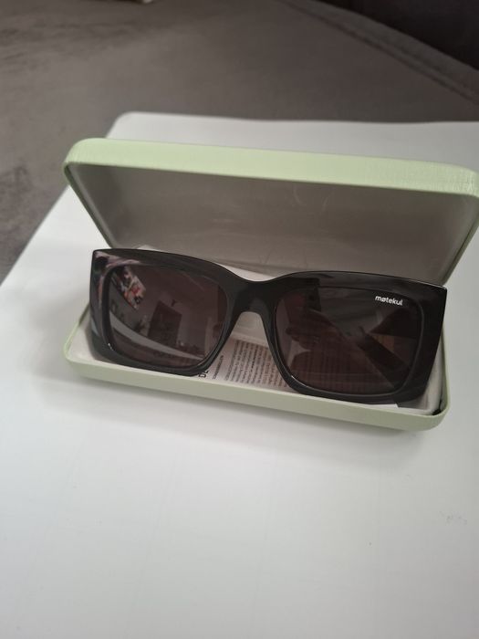 Okulary przeciwsłoneczne.