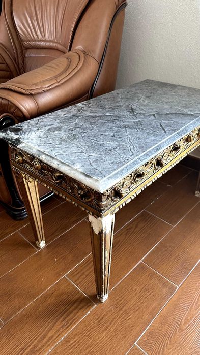 Mesa de apoio em pedra