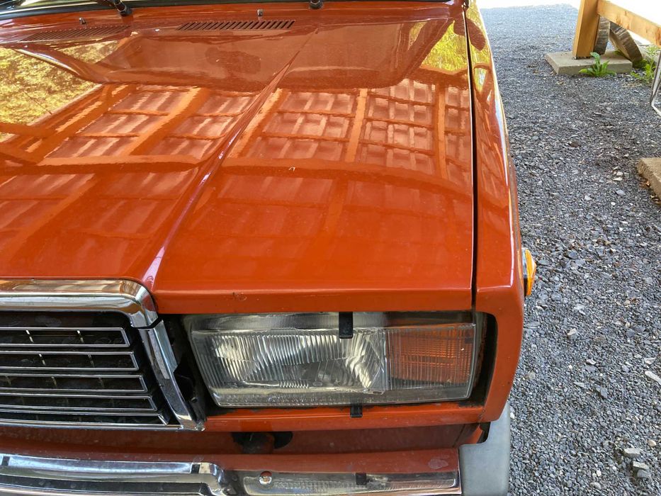 samochód Lada 2107
