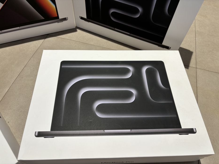 MacBook Pro Boxes64739895760131121
