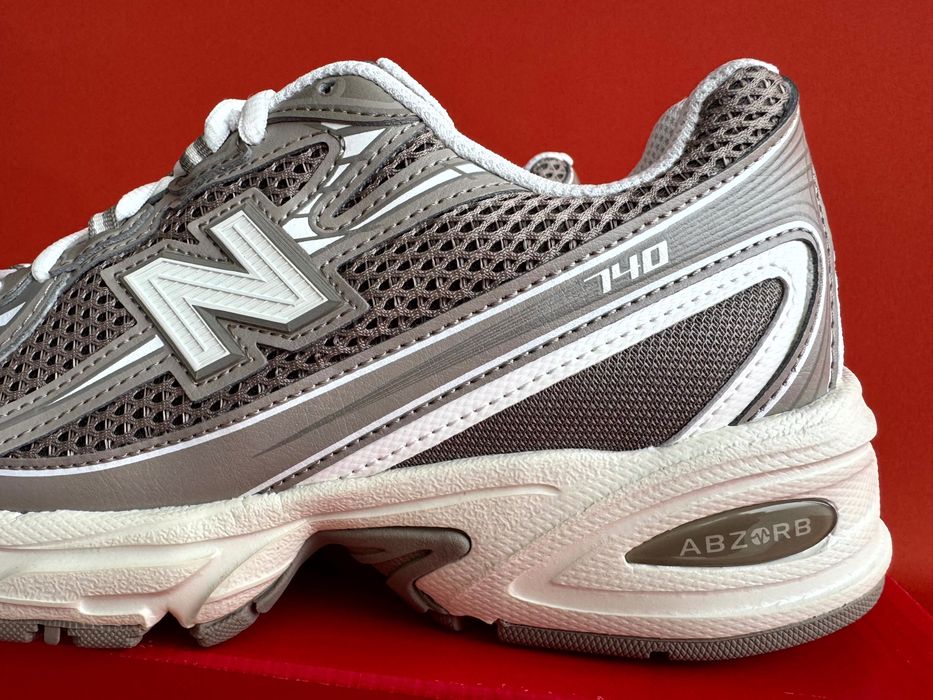 NEW BALANCE 740 U740SA2 Оригінал жіночі кросівки розмір 37,5