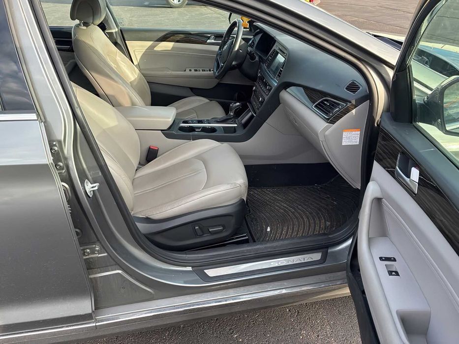 Hyundai Sonata Hybrid Limited      2017