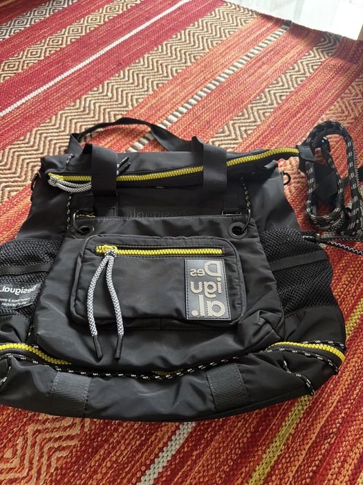 Mochila de viagem de desigual