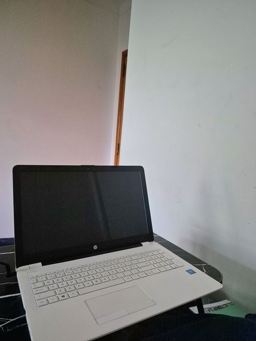 Portátil HP:  Peças ou Restauro - Funciona (Ler Descrição)