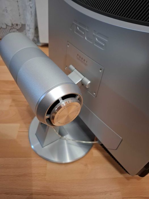 Продам монітор ASUS GAMING PG221 22" стереодінамік, веб-камера