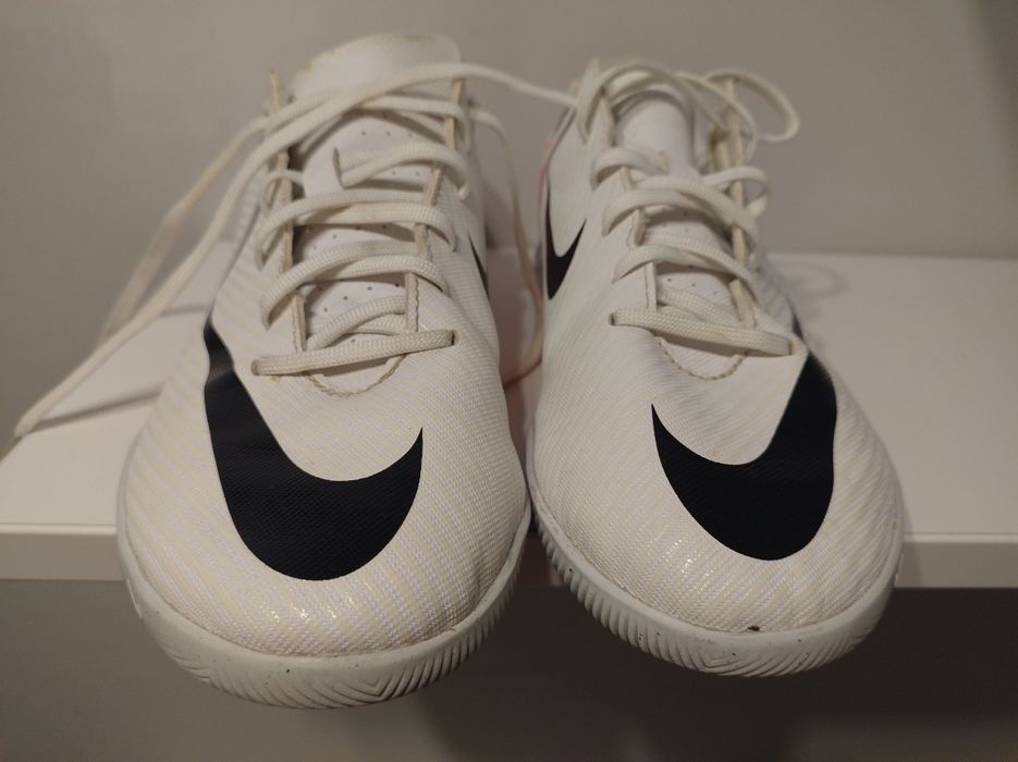 Buty piłkarskie Nike rozmiar 37,5