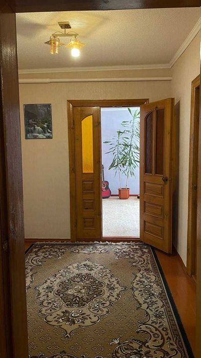 Продам будинок  99,2 м² з гаражем та власним подвір'ям.