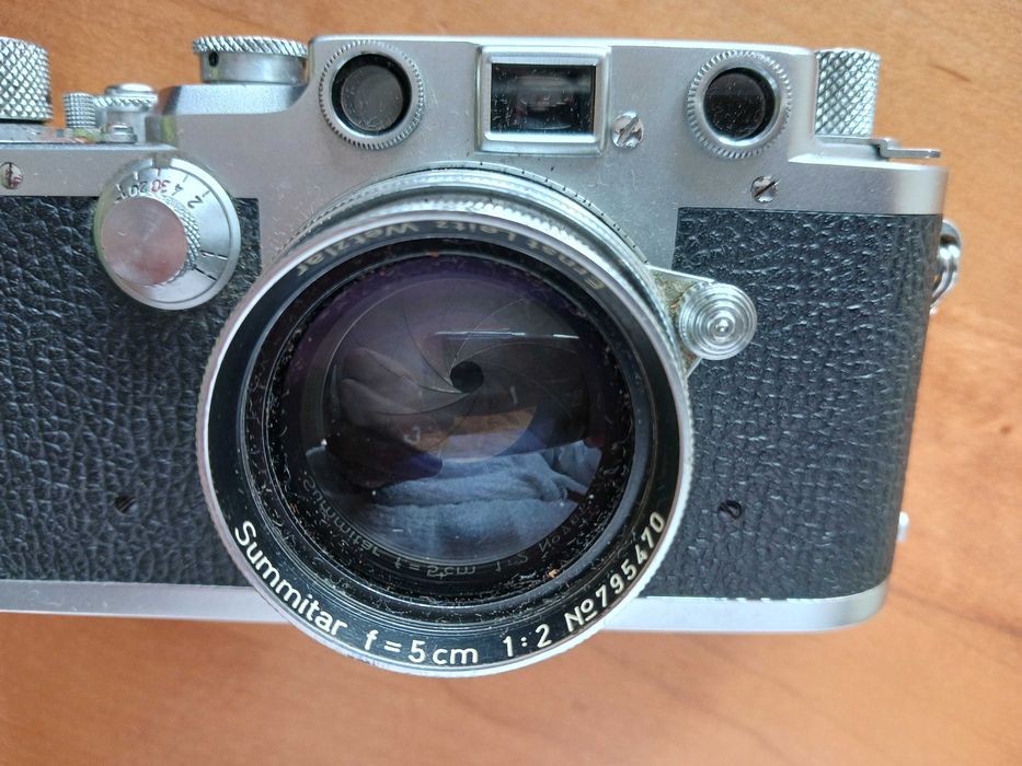 Máquina fotográfica LEICA