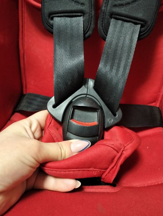 Автокрісло  chicco isofix