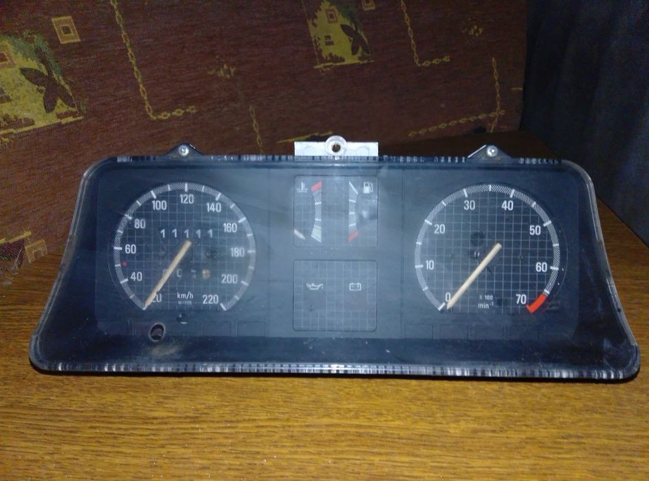 Продам спедометр опель кадет,аскона с тахометром,