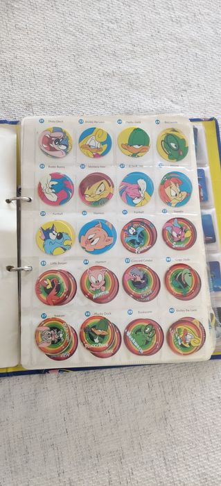 Caderneta tazos e outros tazos