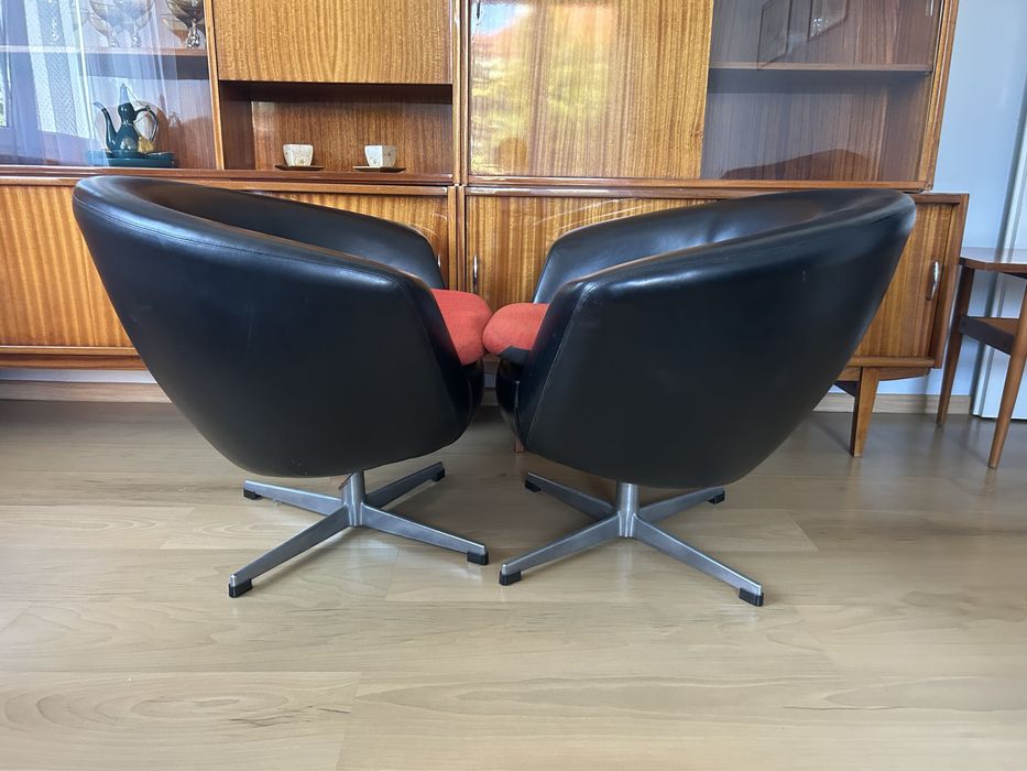 Fotel klubowy PRL obrotowy lata 60