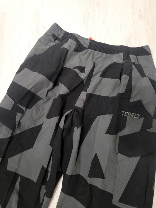 Штани Adidas TERREX Cargo AOP нові оригінал
