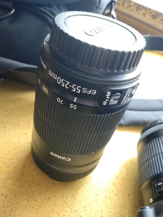 Máquina fotográfica Canon EOS 100