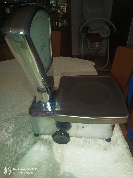 Pequenina balança muito boa para espaço