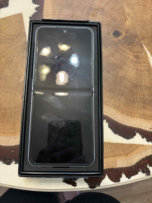 Samsung Galaxy Z Flip 6 – 256 GB