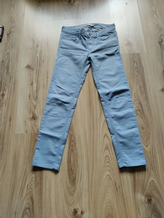 Jeansy damskie jasnoniebieski 36