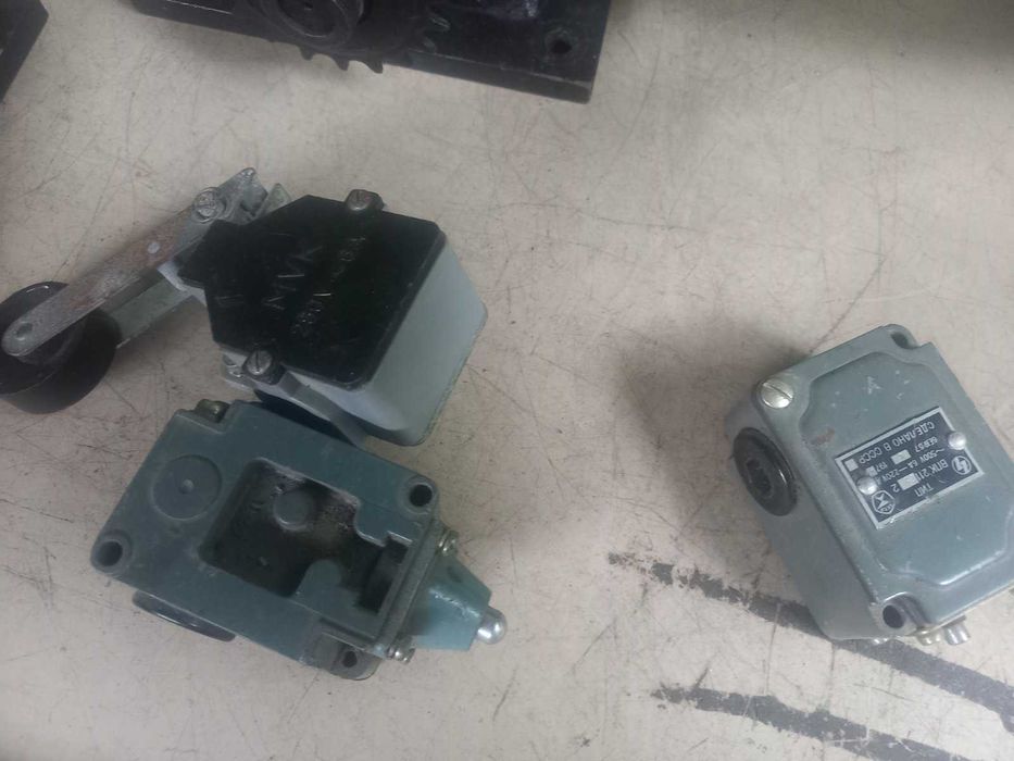 привід для відкатних воріт