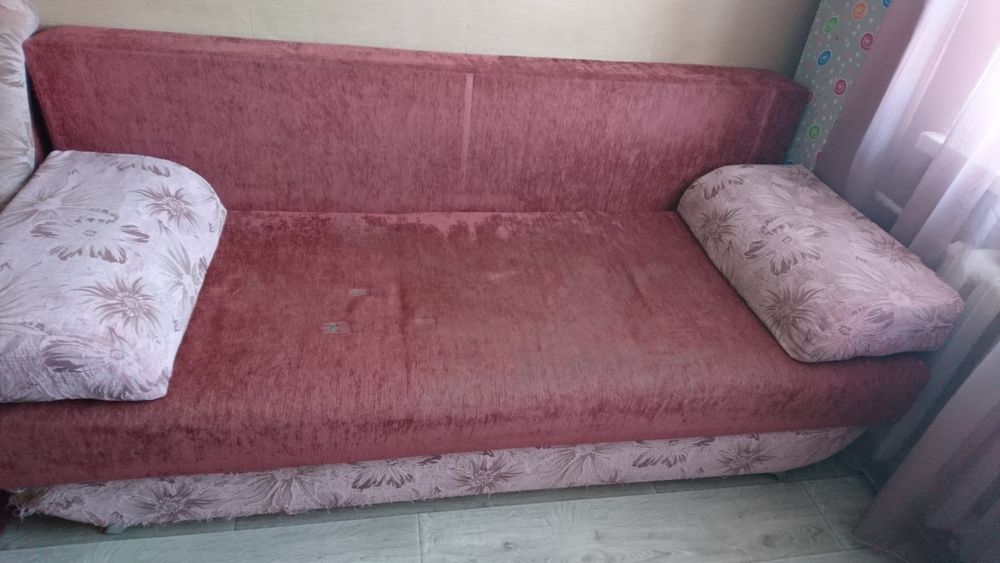 Срочно продам комплект мебели: диван и кресло-кровать