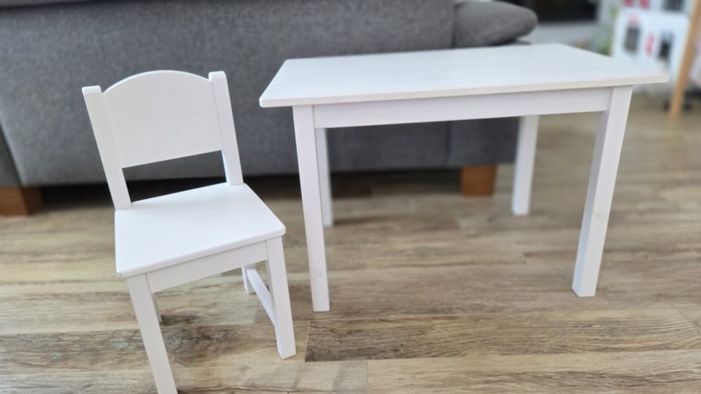 Stolik z krzesełkiem Ikea SUNDVIK