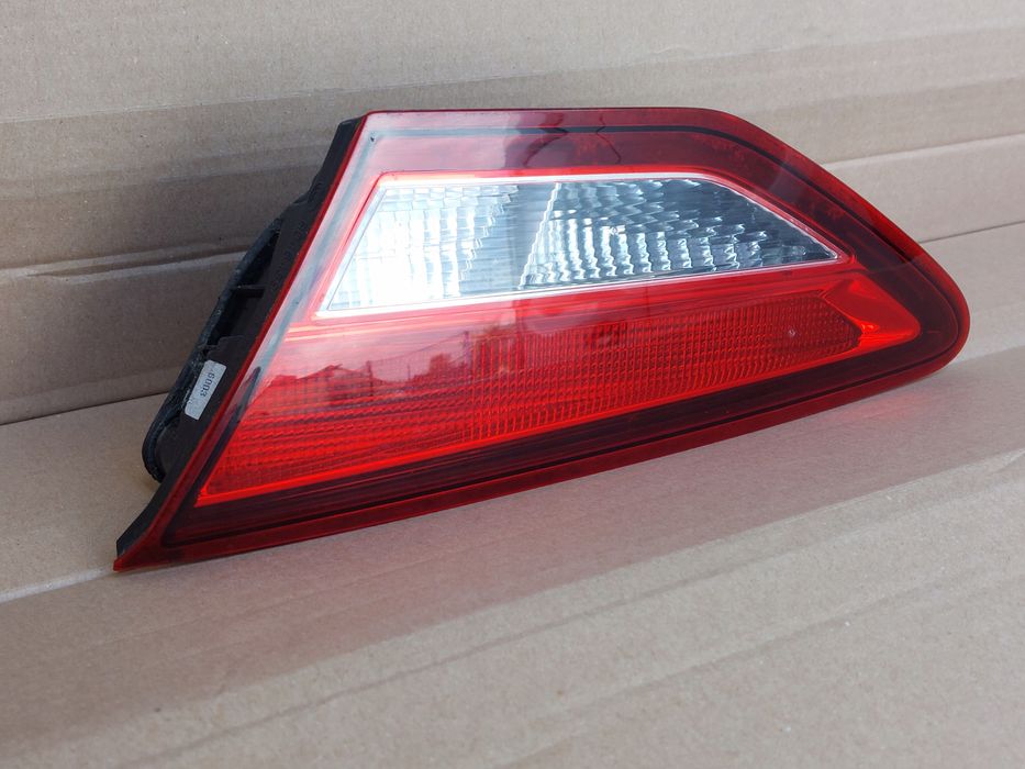 seat leon iii 5f hb lampa prawy tył w klapę zwykła 5f0945094j oryginał