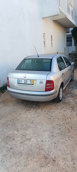 Vendo carro Skoda Fabia