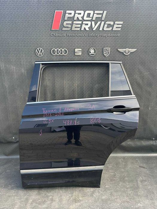 Двері  задні ліві та праві Tiguan 2 Allspace 2018-2021 LC9X