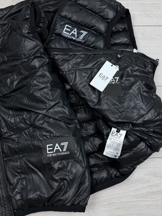 Жилетка Emporio Armani EA7 безрукавка емпоріо армані пуфер