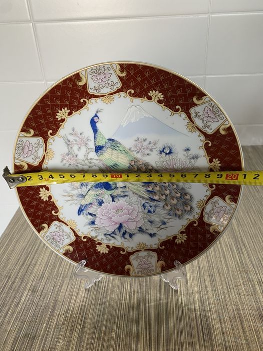 Prato de porcelana japonesa antiga