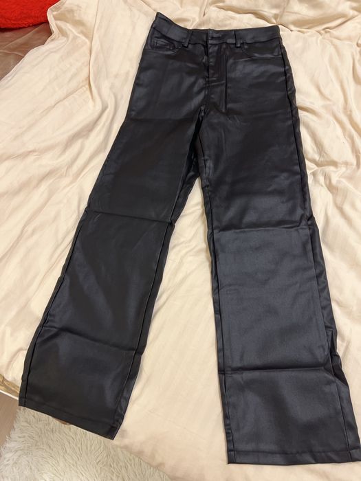 Штаны прямые, черные