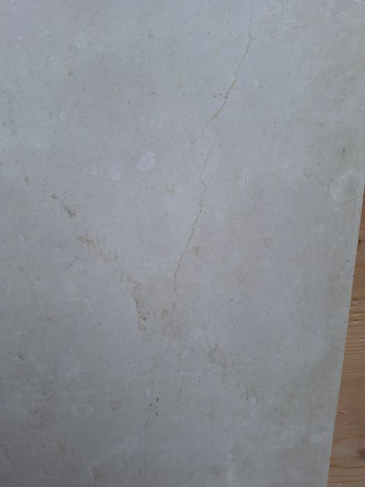 kamien naturalny kawałek pozostałość monia