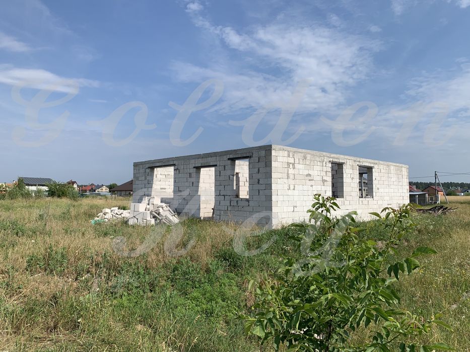 Продам  недобудований будинок, 15кВт світло ,зем. ділянка 6 соток