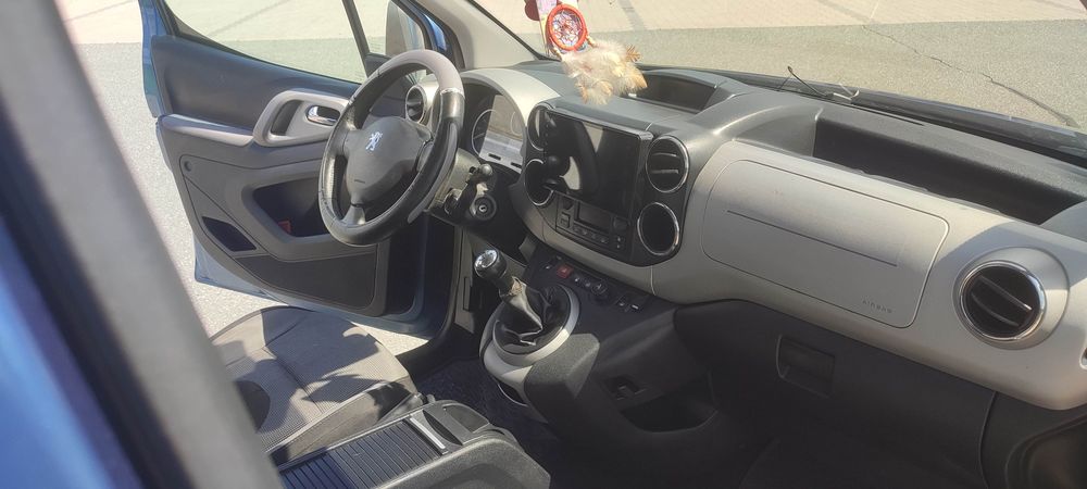 Peugeot Partner Tepee 1.6 HDi 109 KM | Panoramiczny dach | Tempomat | Navi | Hak