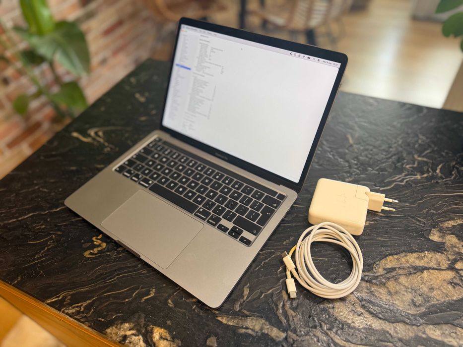 MacBook Pro 13″ 2020 | i5 Quad-Core 2,0 GHz | 32 GB RAM | SSD 1 TB
