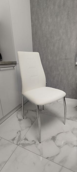 Комплект кухонних стільців AMF