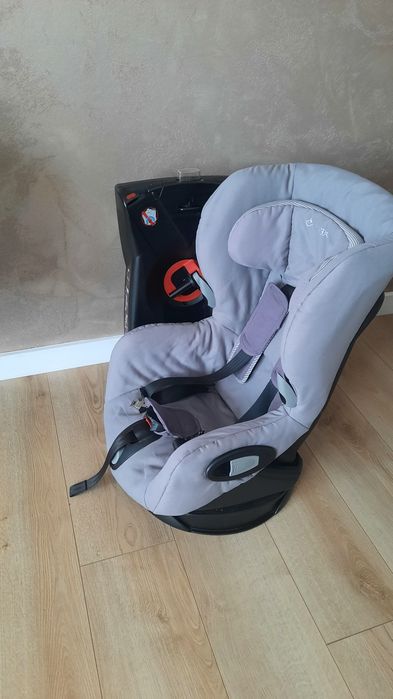 Maxi cosi axiss fotelik skrętny