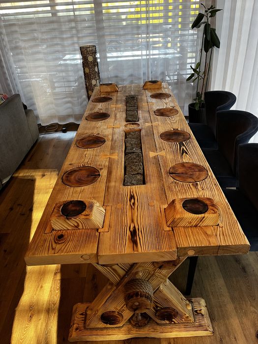 Stół drewniany rzemieślniczy