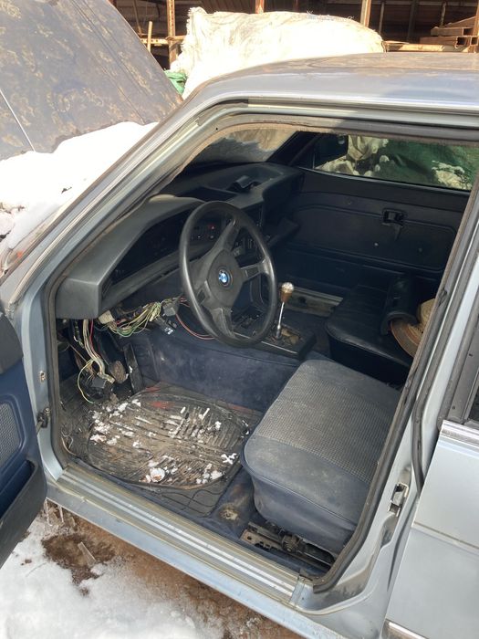 Продаж BMW E28 525e