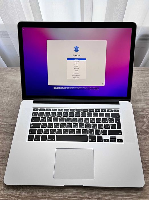 Macbook Pro Mid 2015 Retina 15.4/i7 2.8GHZ/RAM 16GB/SSD 1TB/AMD